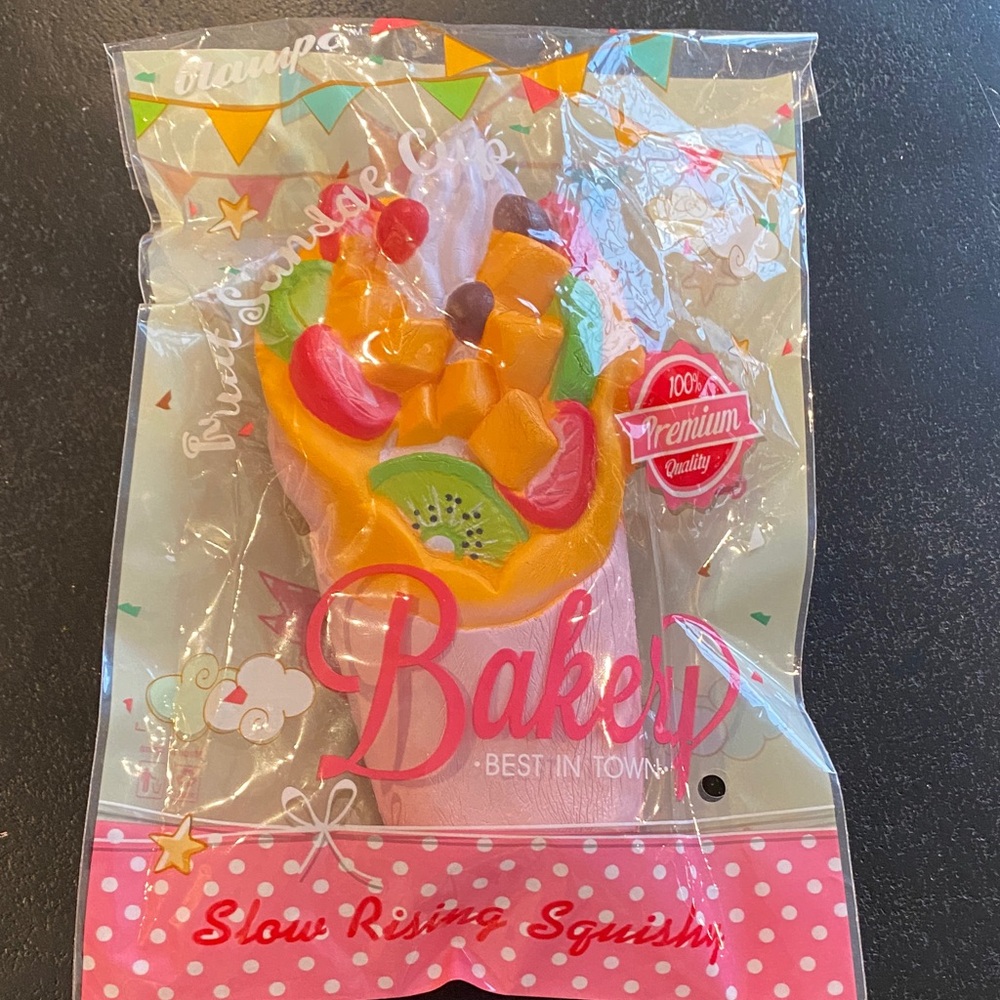 Vlampo bakery fruit sundae cup squishy toy